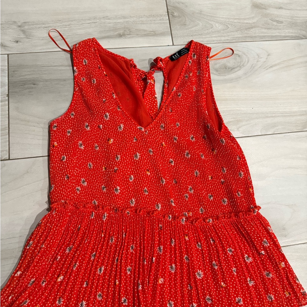 Zara Red Sleeveless Top with Floral Pattern
